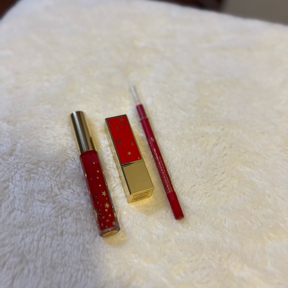 Estée Lauder Red Pure Color Lip Set - Picture 4 of 6